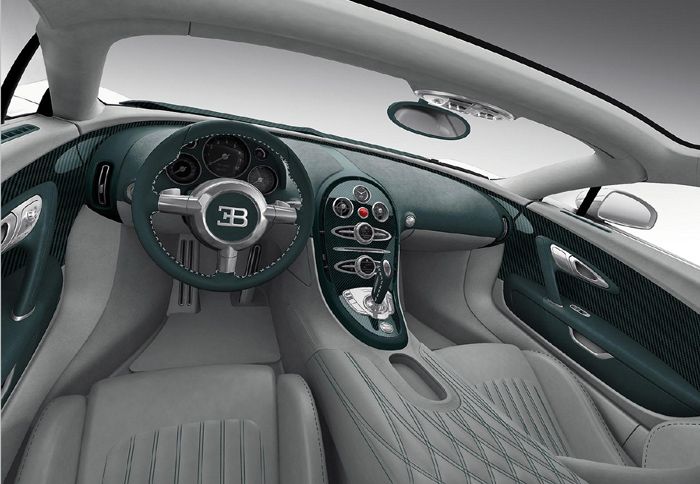 Ο θάλαμος επιβατών είναι γκρι – πράσινος.